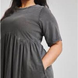 Easel Charcoal Short Sleeve Women's Top